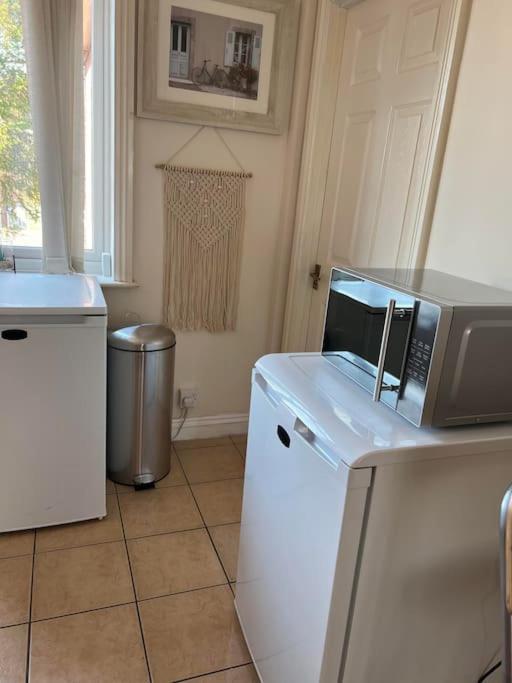 1 Bedroom Flat Sleeps 4 In Abingdon Oxfordshire Zewnętrze zdjęcie