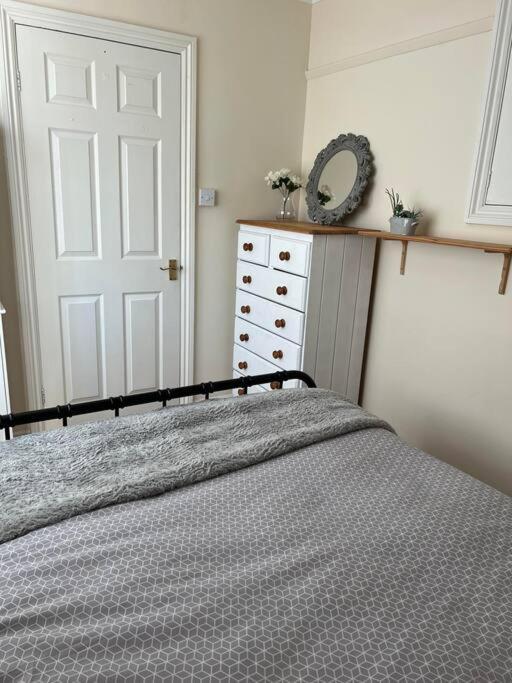 1 Bedroom Flat Sleeps 4 In Abingdon Oxfordshire Zewnętrze zdjęcie