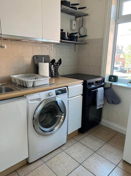 1 Bedroom Flat Sleeps 4 In Abingdon Oxfordshire Zewnętrze zdjęcie